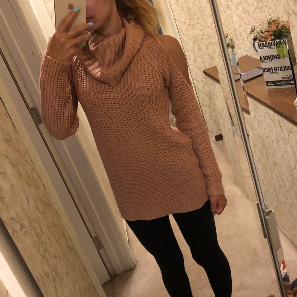 LOVE BY CHELSEY PINK TURTLENECK SWEATER